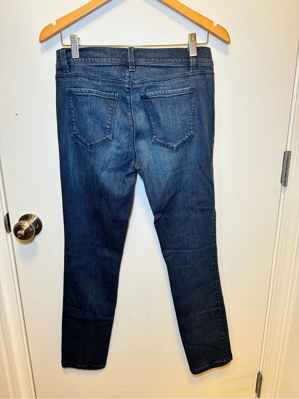 Ann Taylor Dark Wash Skinny Jeans Size 4 - Picture 6 of 14
